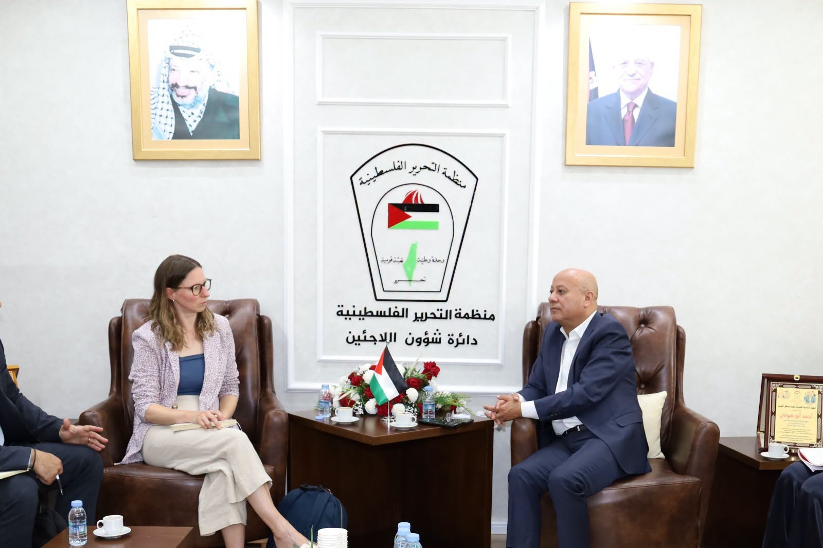 أبو هولي يبحث مع مديرة التنمية بالقنصلية البريطانية أوضاع المخيمات وأزمة الاونروا المالية